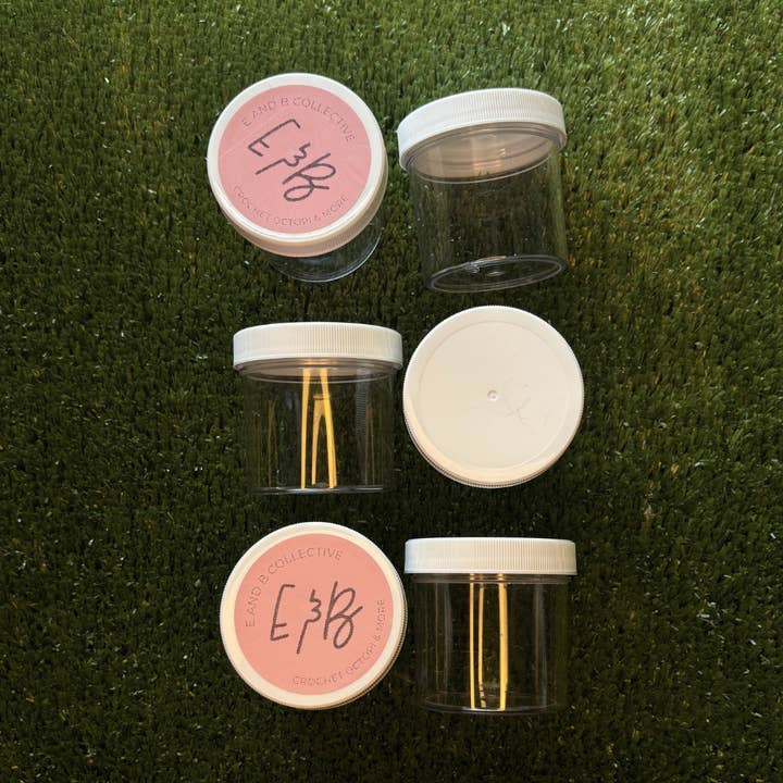 Pots en plastique de 3 oz avec couvercle blanc pour la vente par E and B Collective