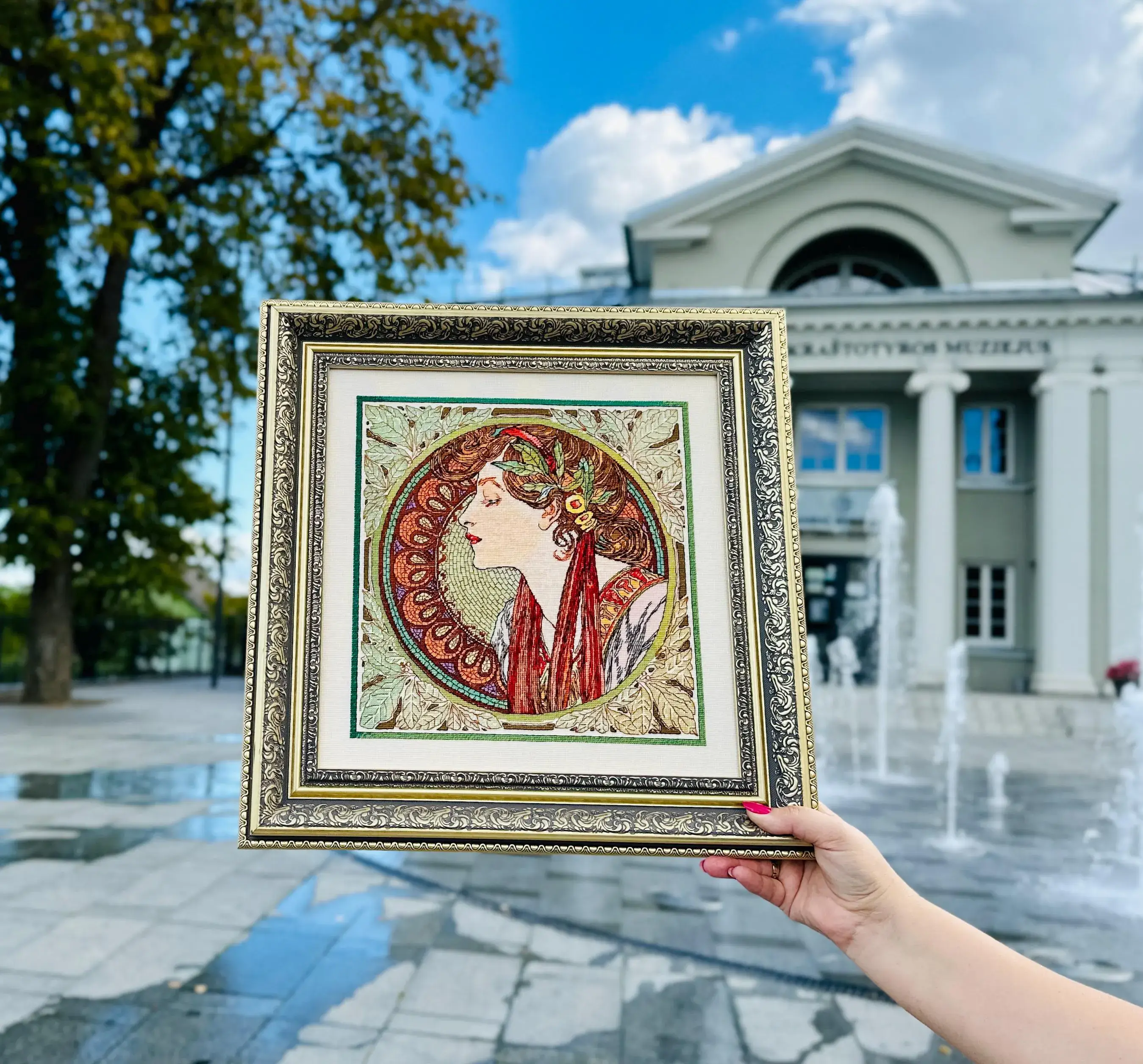 RIOLIS - Wholesale Embroidery/Cross Stitch Supplies - Cross Stitch Kit Riolis 100/061 Laurel After A. Mucha5