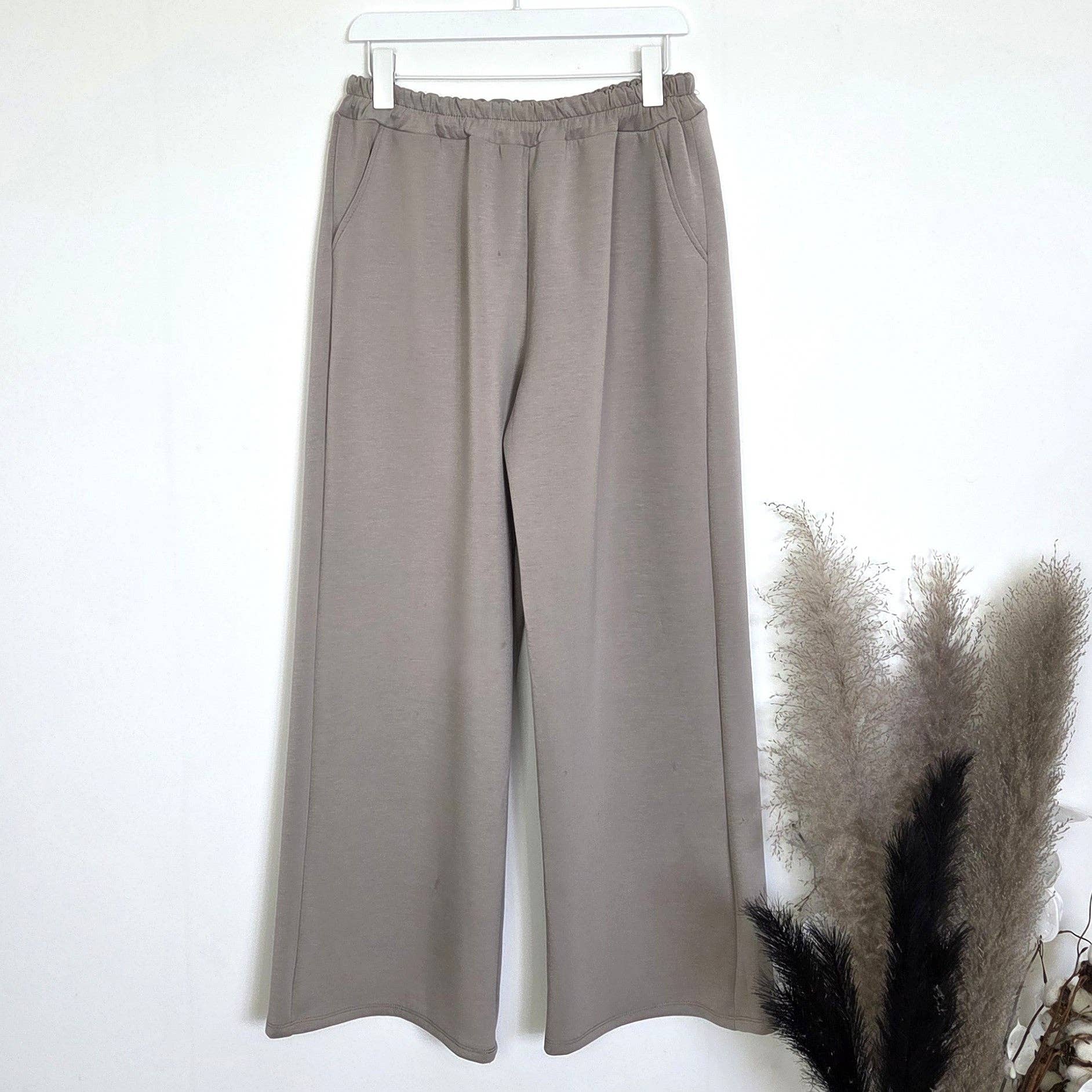 Tempest Designs - Wholesale Pants - Women's - Scuba fabric straight leg trousers with pockets and elasticated waistband (M-L)4