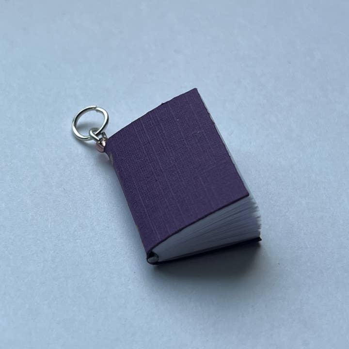 Sageware - Venta al por mayor Collares con colgantes/abalorios - Colgante tipo libro en miniatura