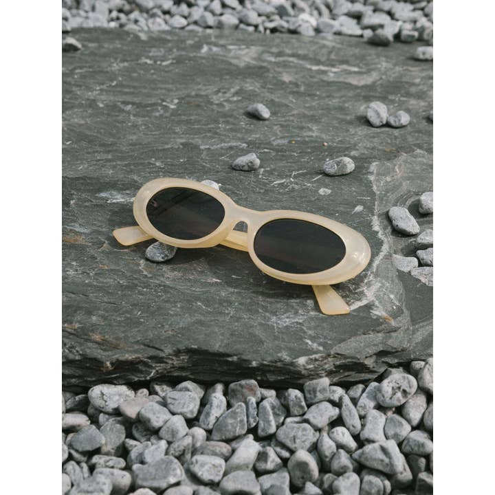 CUBIC - Wholesale Sunglasses - Women's - Cat-Eye Sunglasses4