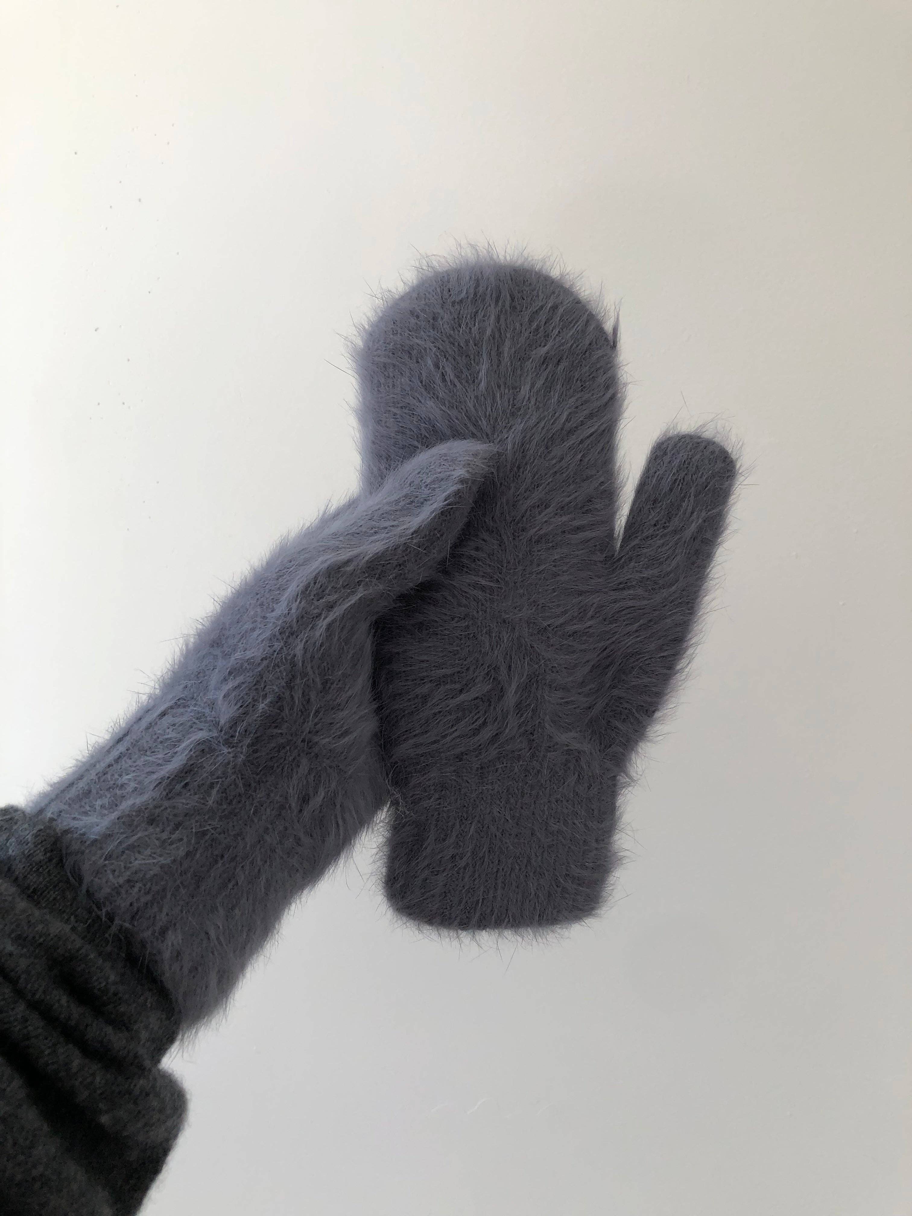 Billy Bamboo - Wholesale Mittens - Women's - FLUFFY ANGORA MITTENS 16
