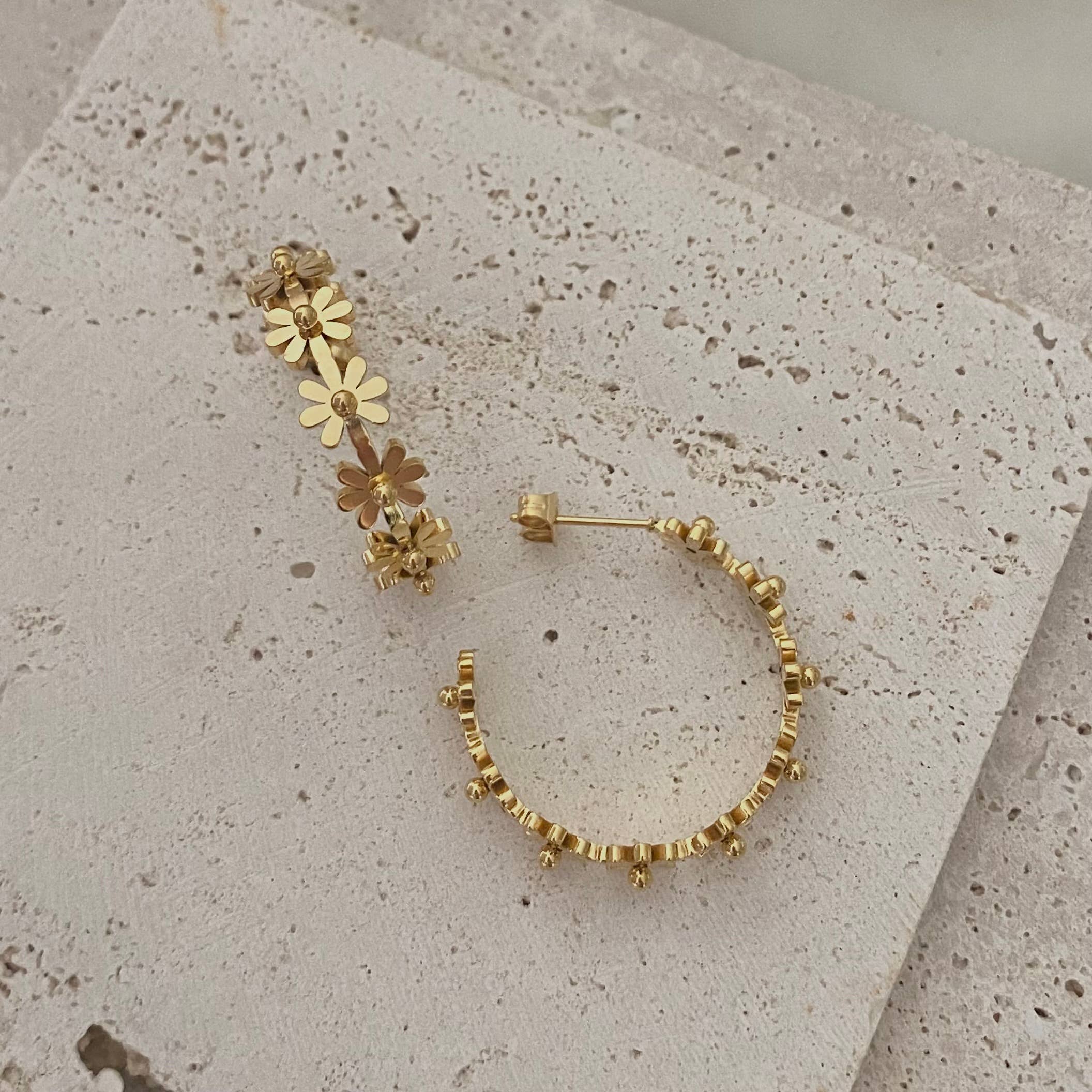 Amady Jewelry - Wholesale Hoop Earrings - Flower Hoop Earrings 18K gold plated lightweight water resis5
