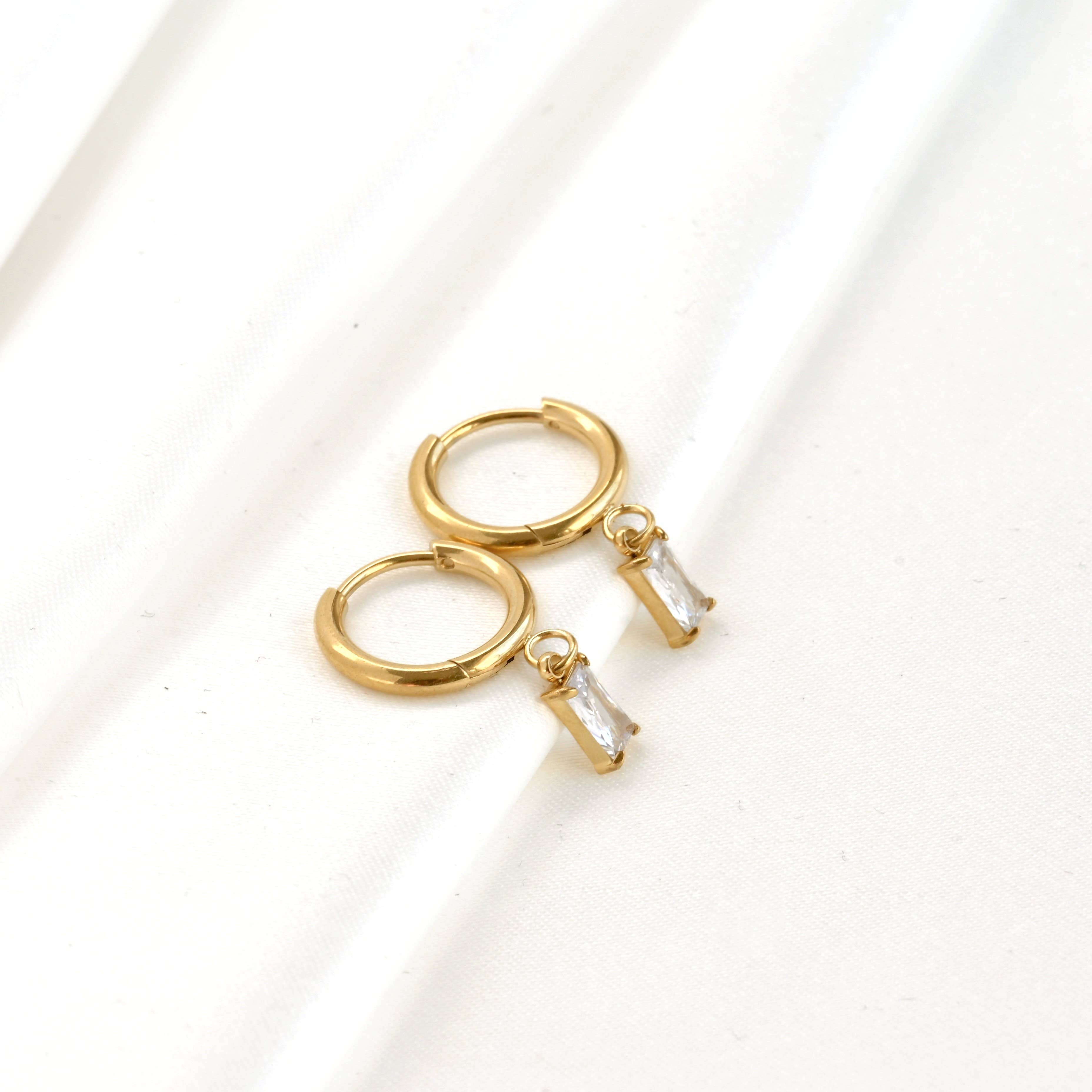 Blueyejewelry - Vendita all'ingrosso Orecchini a cerchio - Cerchi con diamanti impermeabili - Orecchini a cerchio con ciondolo con diamanti2