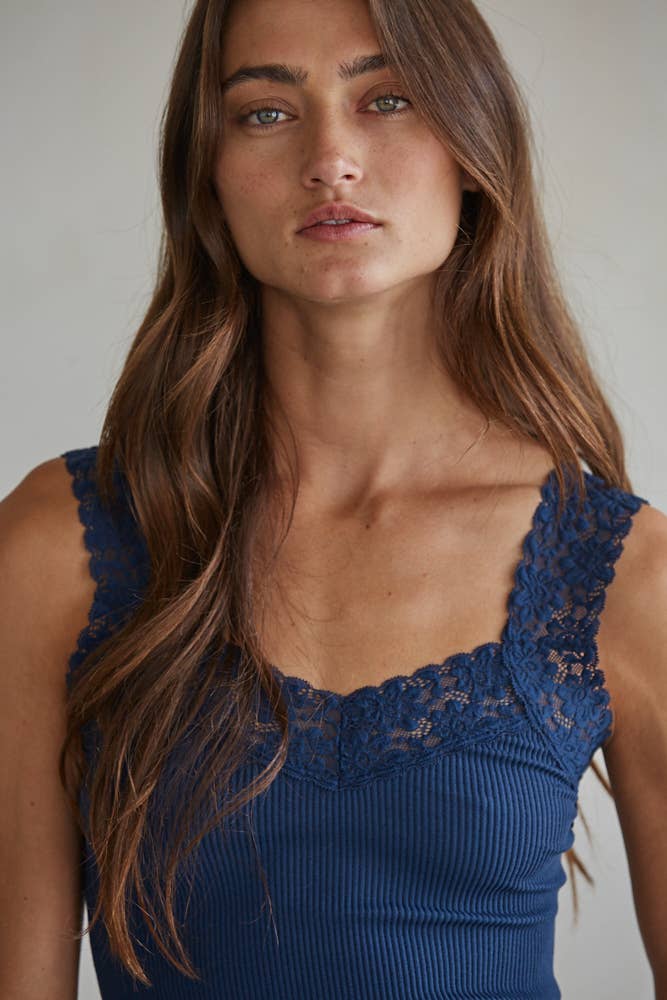 By Together – Großhandel Tanktop – Damen – S1217N | Strick-Top mit Nahtloser Rippstruktur und Spitzensaum7