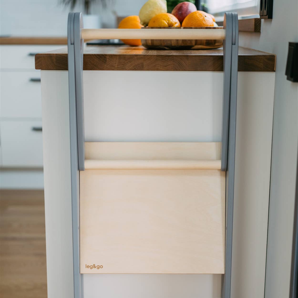 Shaman Inventions SIA - Wholesale Stool - Foldable Helper Tower With Removable Rail25