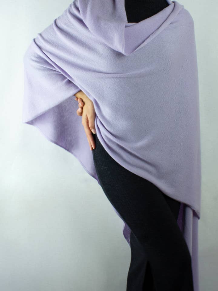 Stola e maxi sciarpa cashmere 100% per la vendita all'ingrosso da parte di Del Santo Cashmere