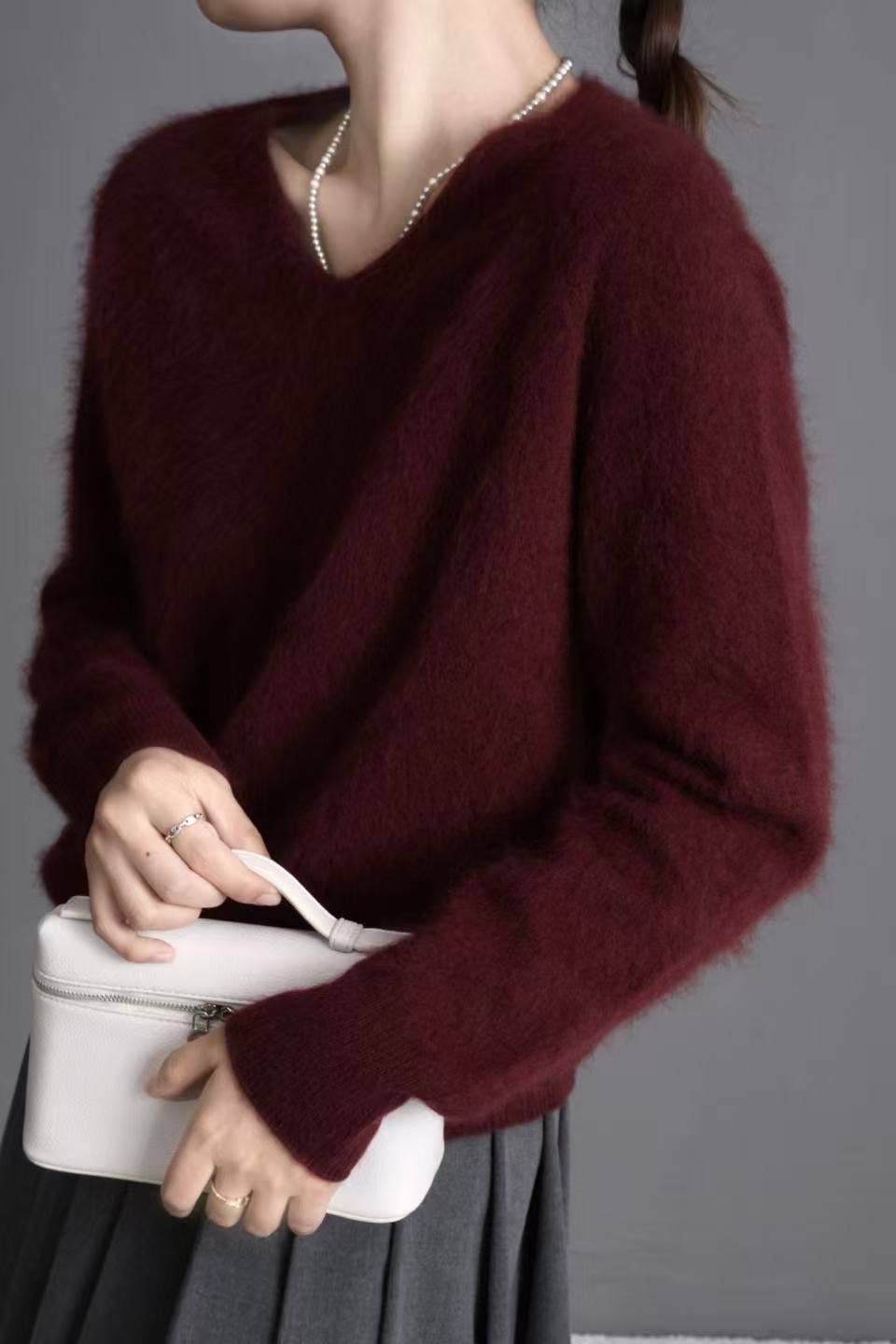 CHOKLATE PARIS – Engroshandel Pullover - Dame – Kashmir- og børstet uldtrøje med V-hals - A8894