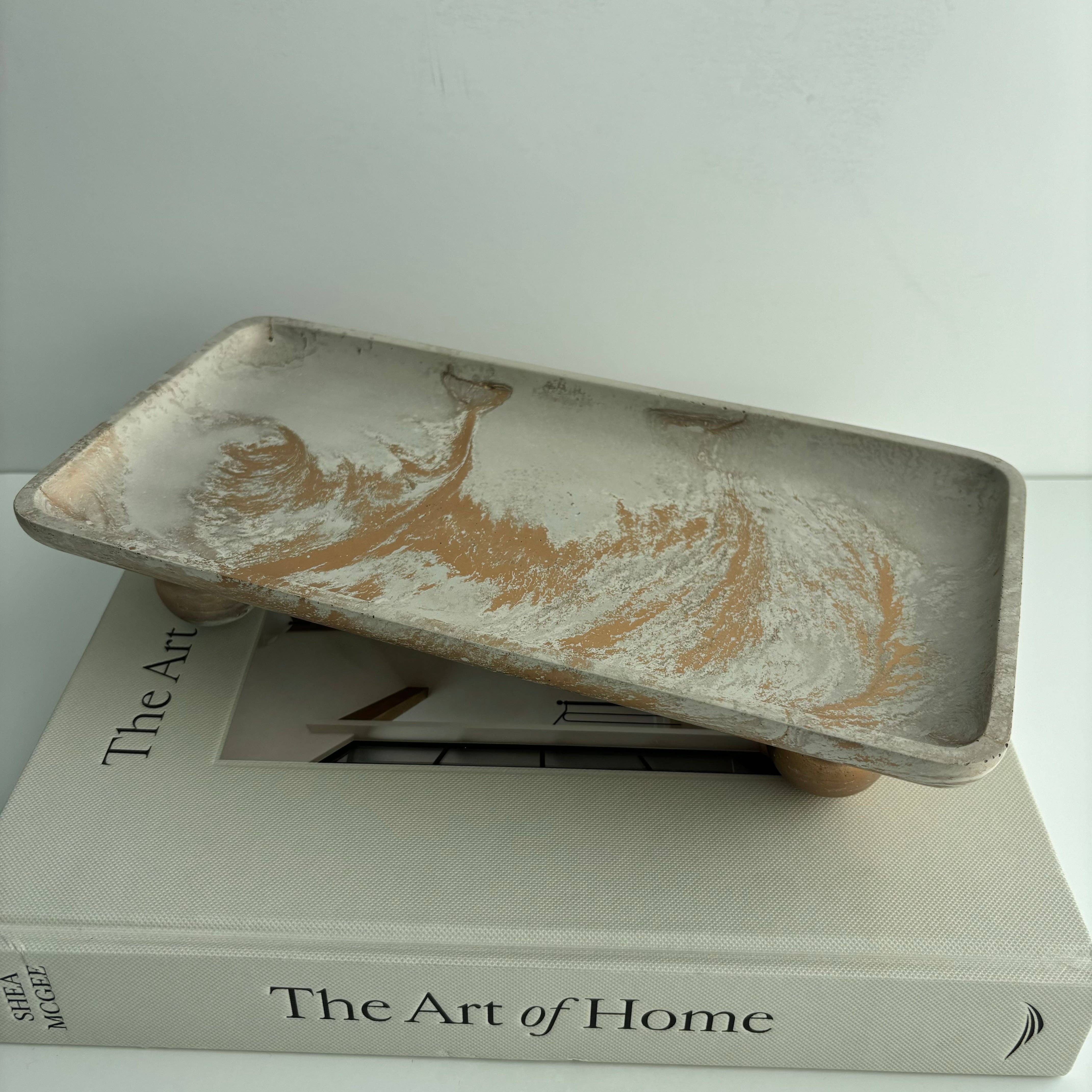 Fancy Concrete – Großhandel Deko-Tablett – Rechteckiges Tablett aus Beton mit Füßen2