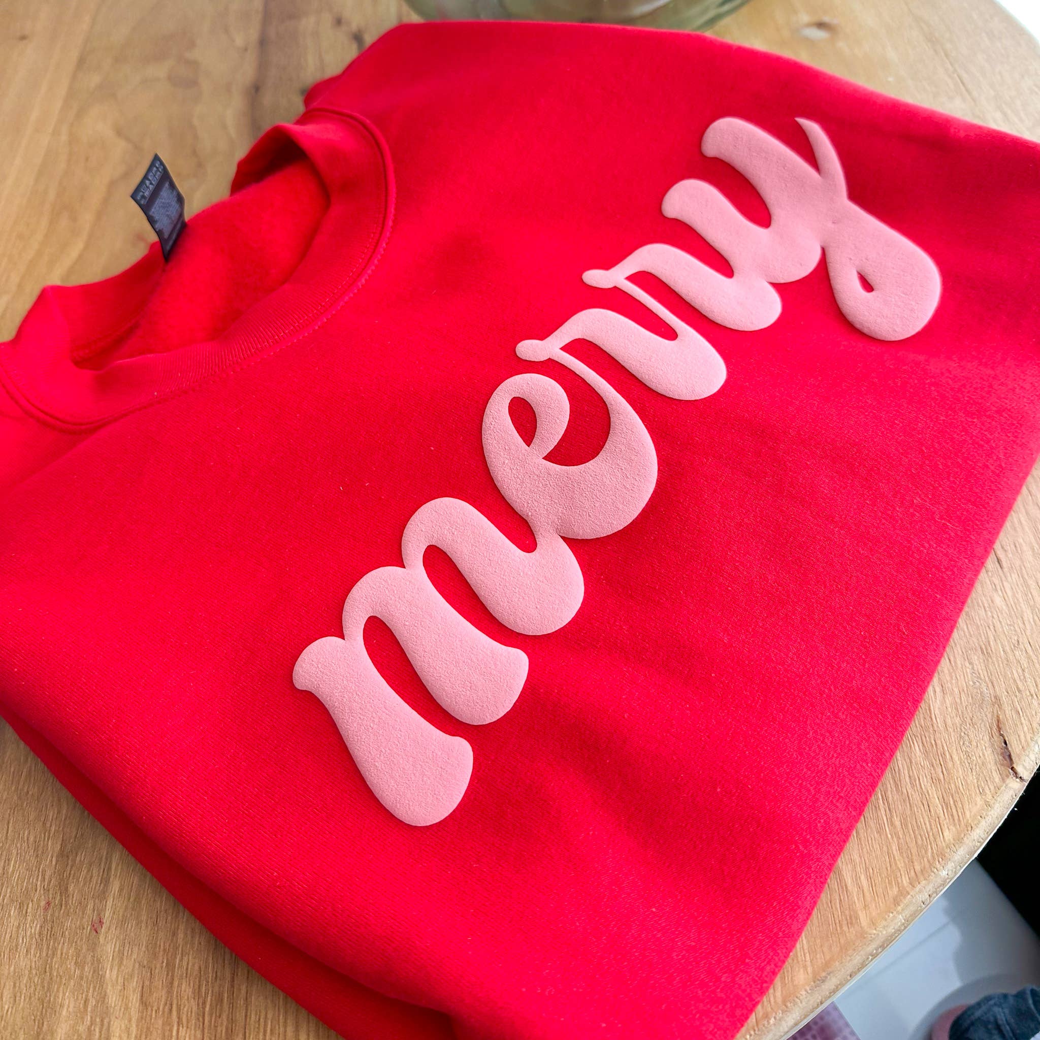 Pecan Creek Designs - Vente Sweat-shirt à imprimés – femme - Sweat-shirt de Noël Joyeux Rose Bouffant1