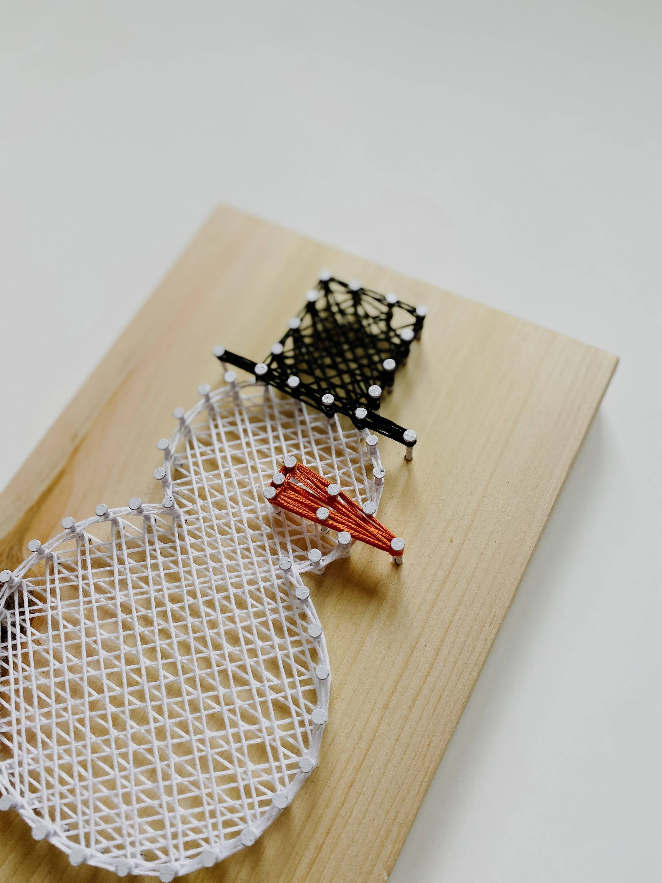 Knot Really Art - Wholesale DIY Craft Kit - Snowman String Art Kit3