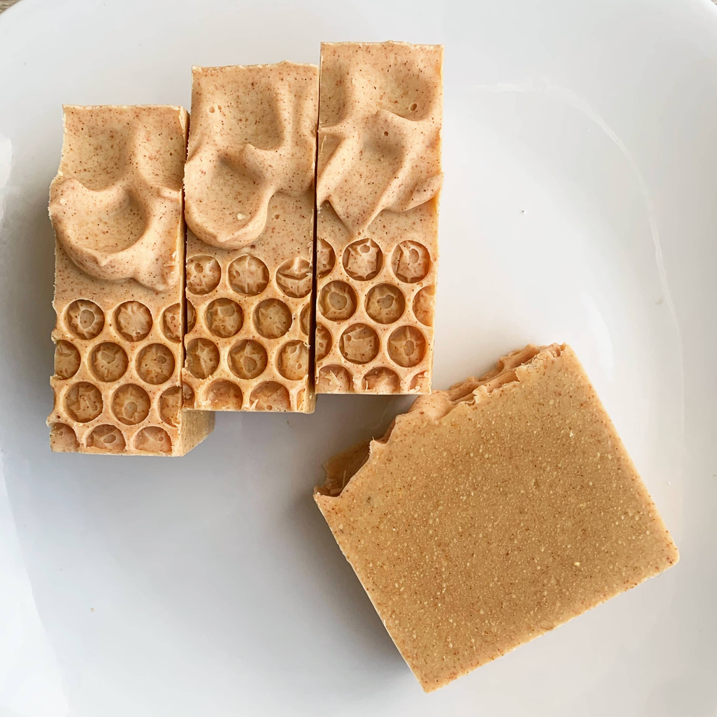 TS Skin Company - Wholesale Bar Soap - Turmeric Lemon Brightening Bar2