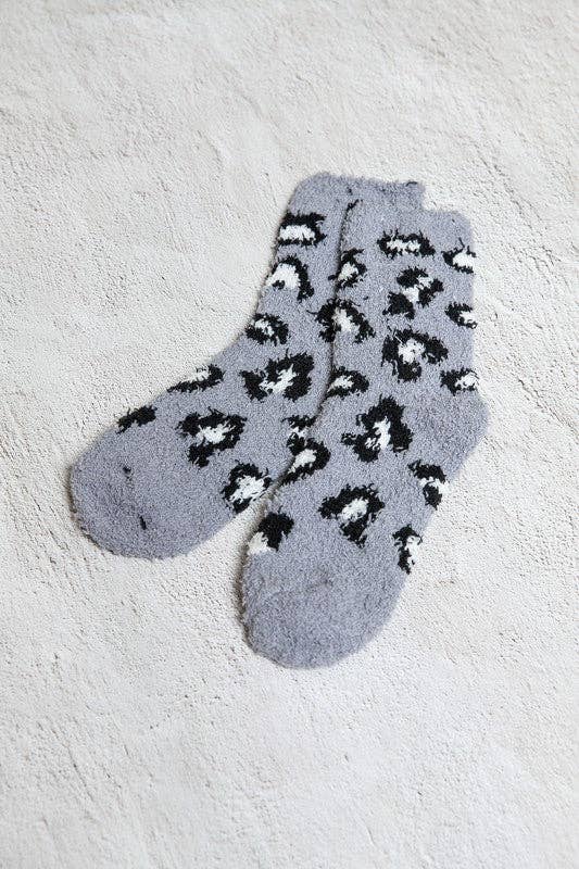 JOSSLYN by wall to wall - Wholesale Socks - Women's - WARM CORAL FLEECE PLUSH ANIMAL FUZZY SOCKS | 40S020457