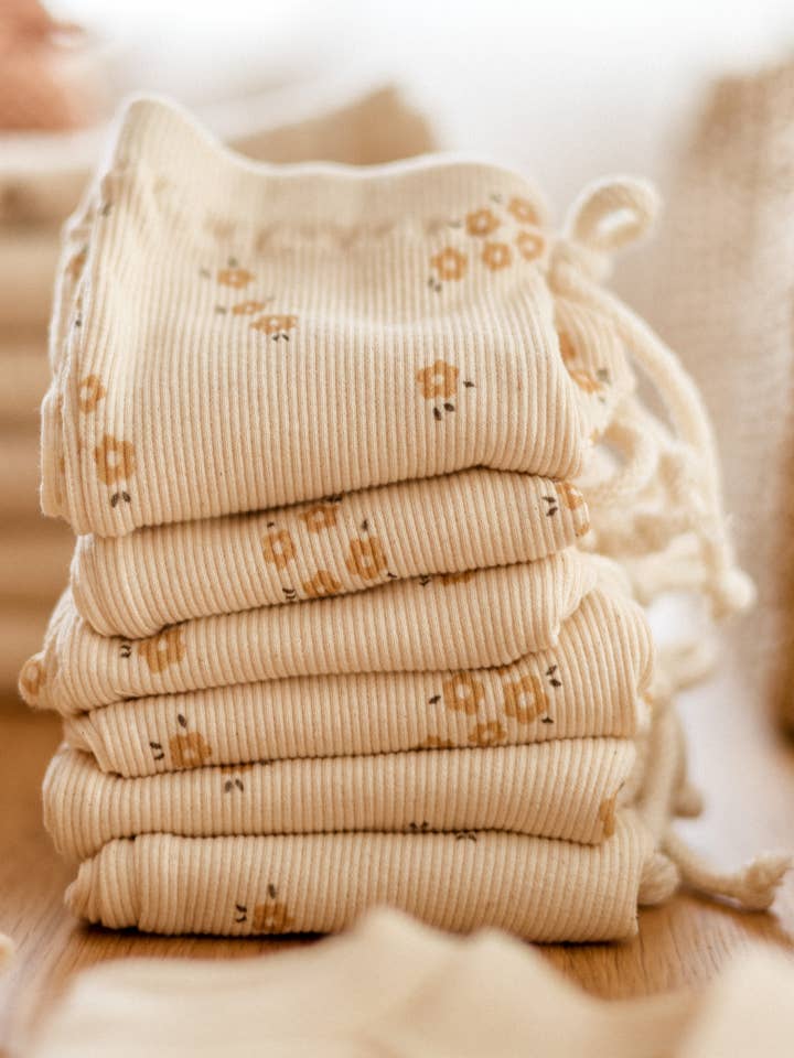 Ribbed Leggings / Natural Tiny Flowers for wholesale by PETITE EvelinaApparel