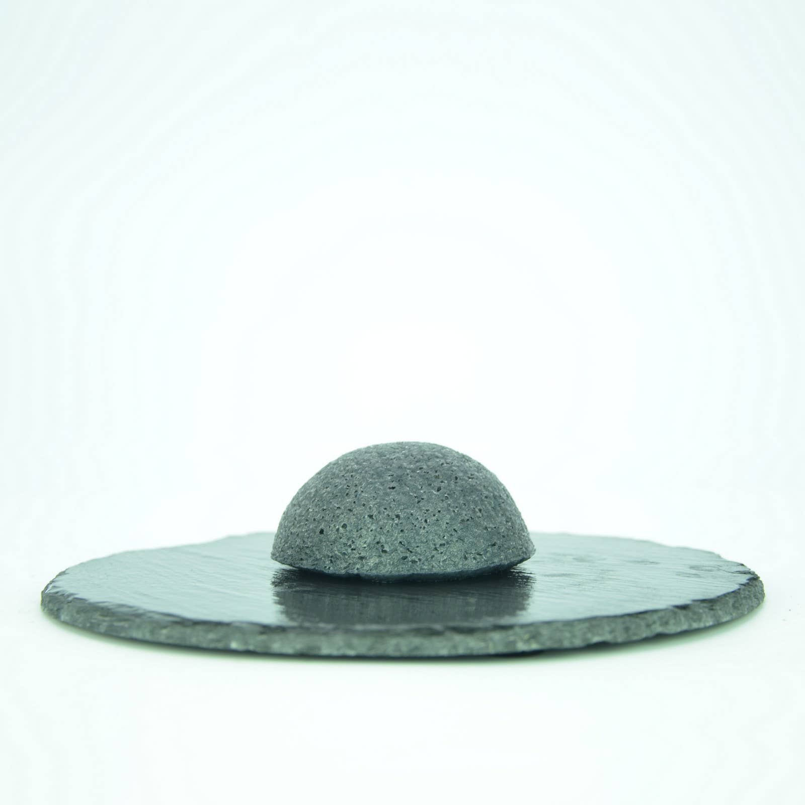 Zen'Arôme - Wholesale Facial Cleanser - Natural Konjac Sponge Bamboo Charcoal Zero Waste bulk1
