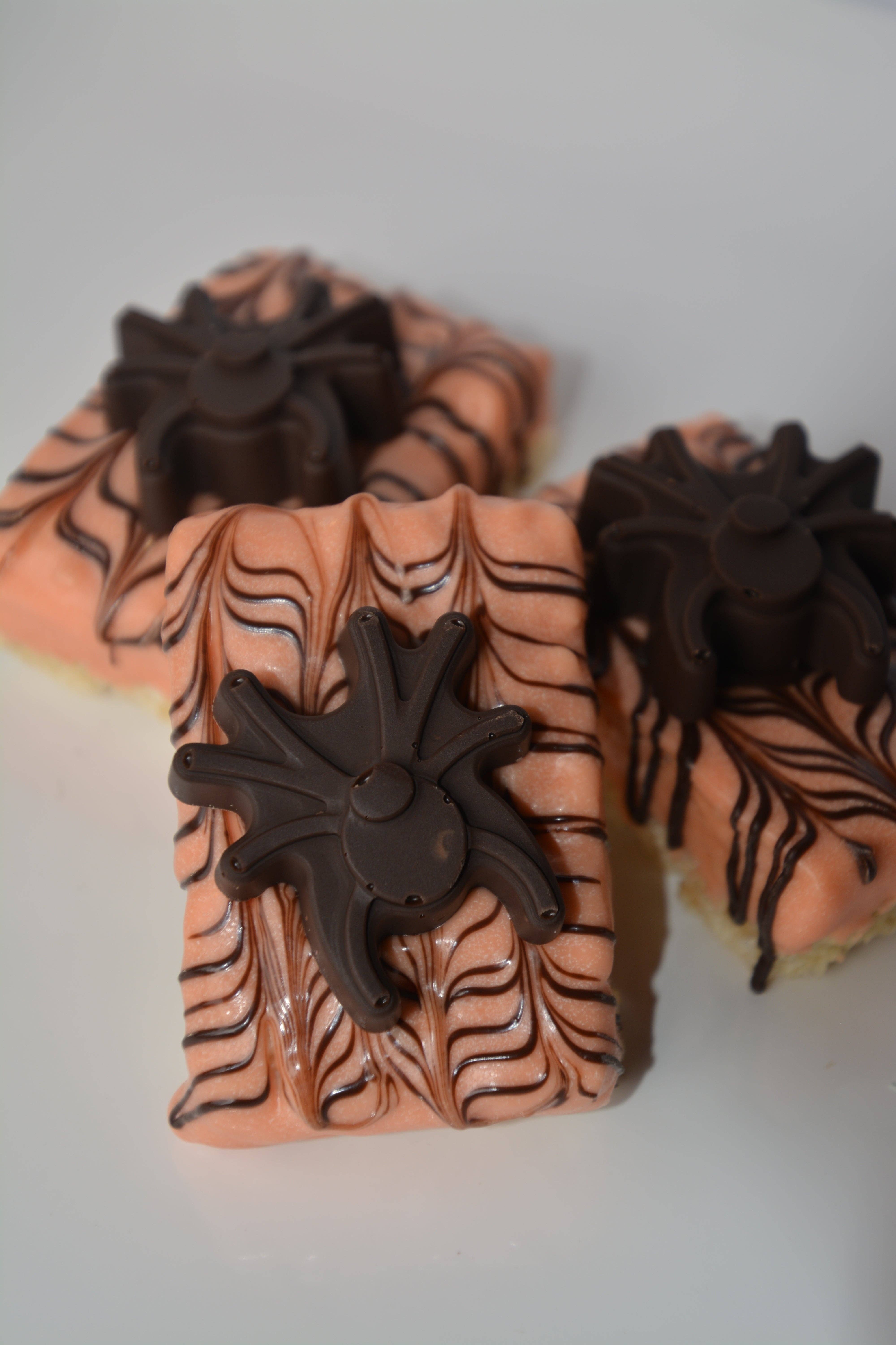 Chocolates Unlimited by Denise - Wholesale Chocolate Covered Sweets - Spider Rice Crispy Treats1