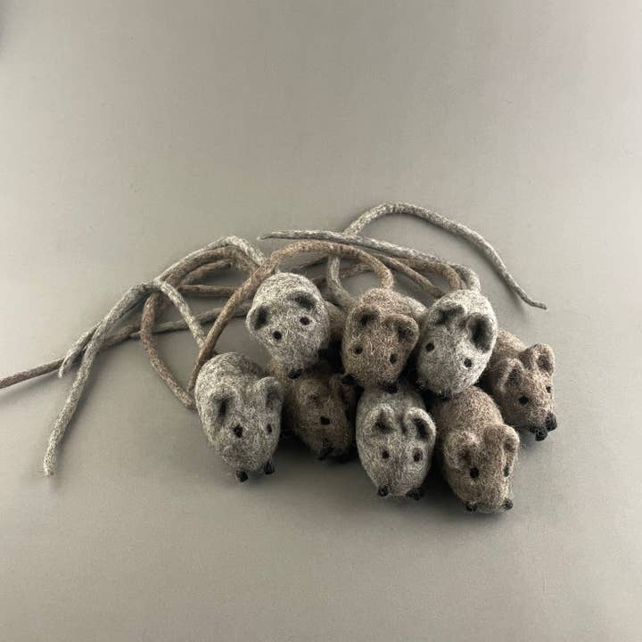Pawsome Pet Toys - Wholesale Pet Toy - Cat - Handmade cat mouse, soft felted kitten toy, choose color