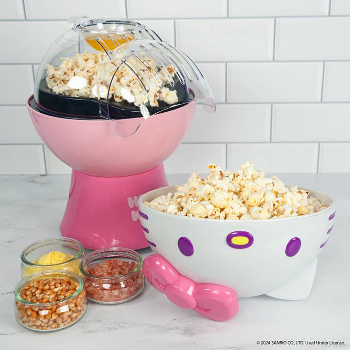 Uncanny Brands - Vente Appareils électroménagers - Machine à pop-corn Hello Kitty d'Uncanny Brands1