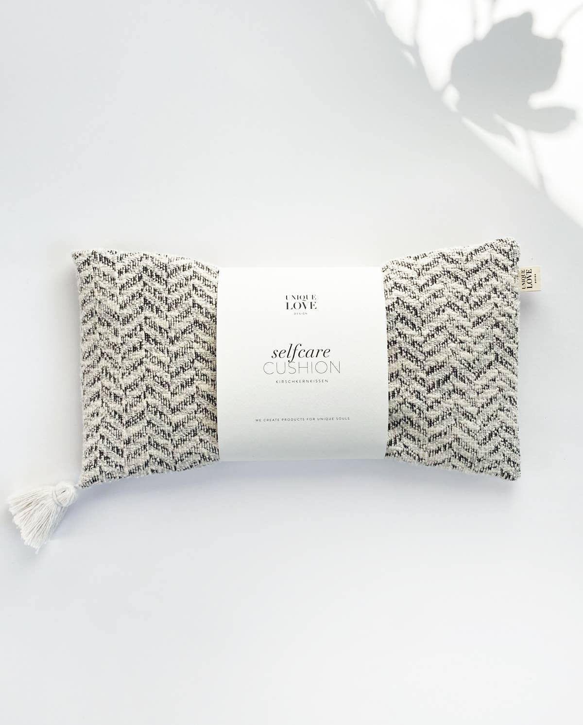 UNIQUE LOVE Design - Wholesale Spa/Therapy Pillow - Cherry stone cushion - black & white midi4