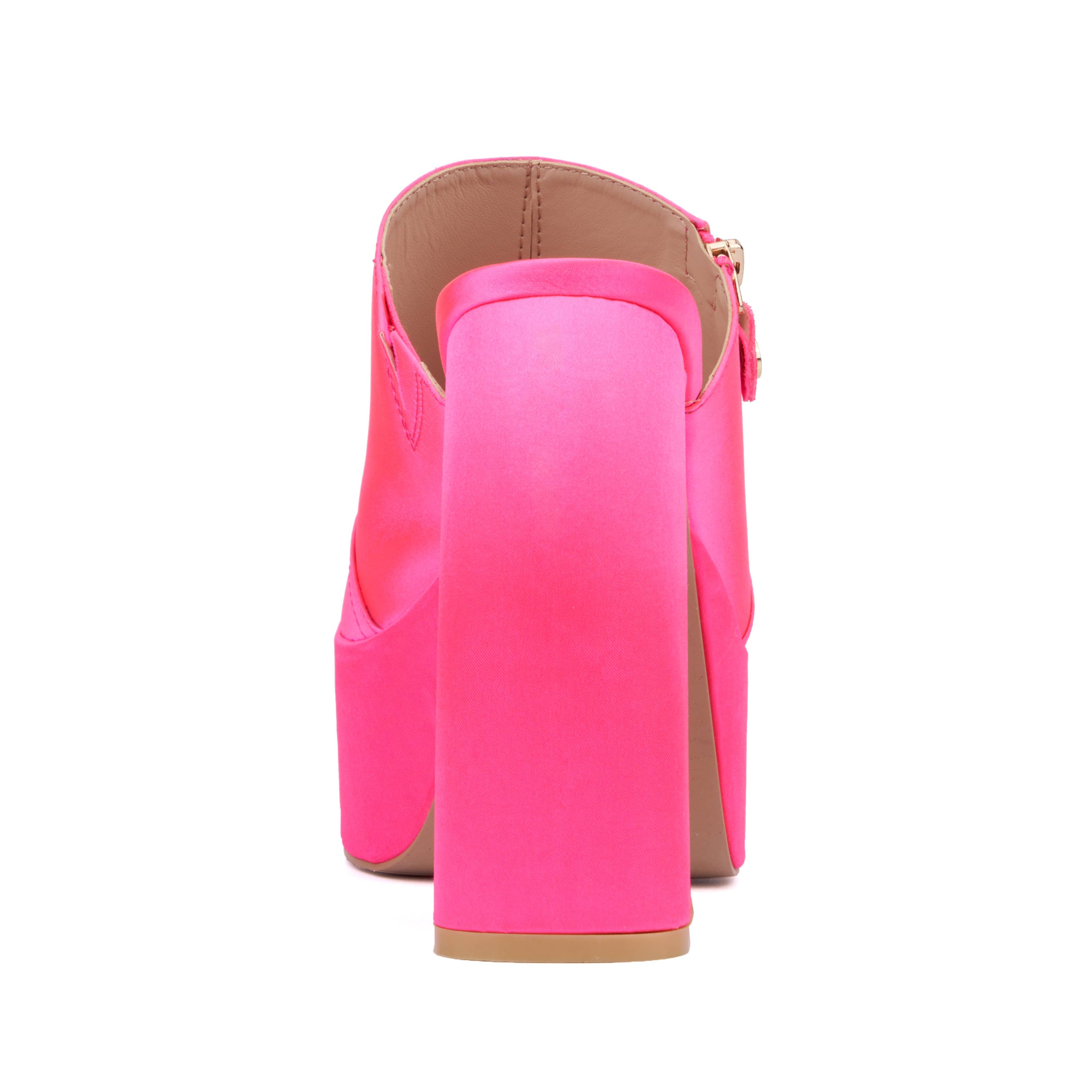 S3 Holding – calçado com plataformas - Mulher por atacado – Fashion To Figure Feminino To Figure Heel Slide para Mulher - LARGA LARGURA6