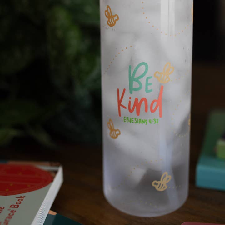 The Daily Grace Co - Wholesale Water Bottle - Be Kind Water Bottle1