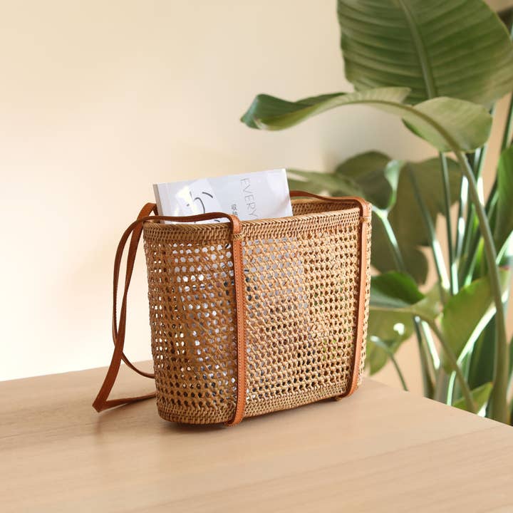 Ganapati - Wholesale Tote Bag - Women's - Bali Rattan Woven Tote Bag