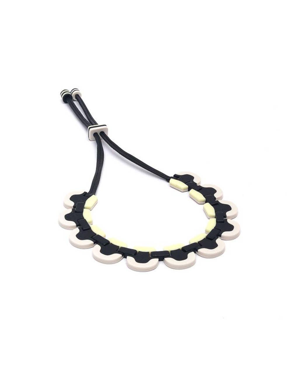 Finn - Wholesale Pendant/Charm Necklace - Panorama Wave Necklace Vanilla 1