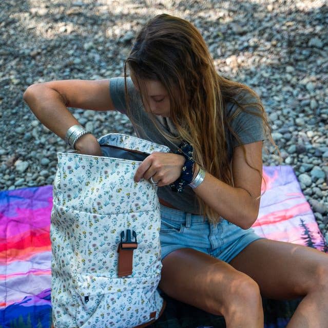 The Montana Scene - Wholesale Backpack - Women's - Adventure Backpack - Spring Floral Cream0