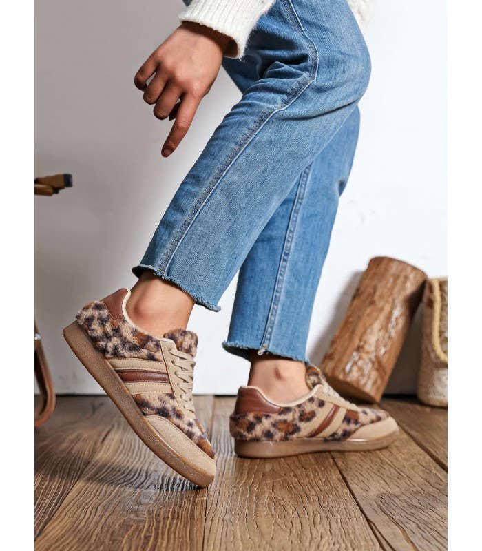 SWEET MAGIC SHOES & BAGS - Wholesale Lifestyle Sneakers - Women's - SUEDE CASUAL SNEAKERS WITH RUBBER SOLE1