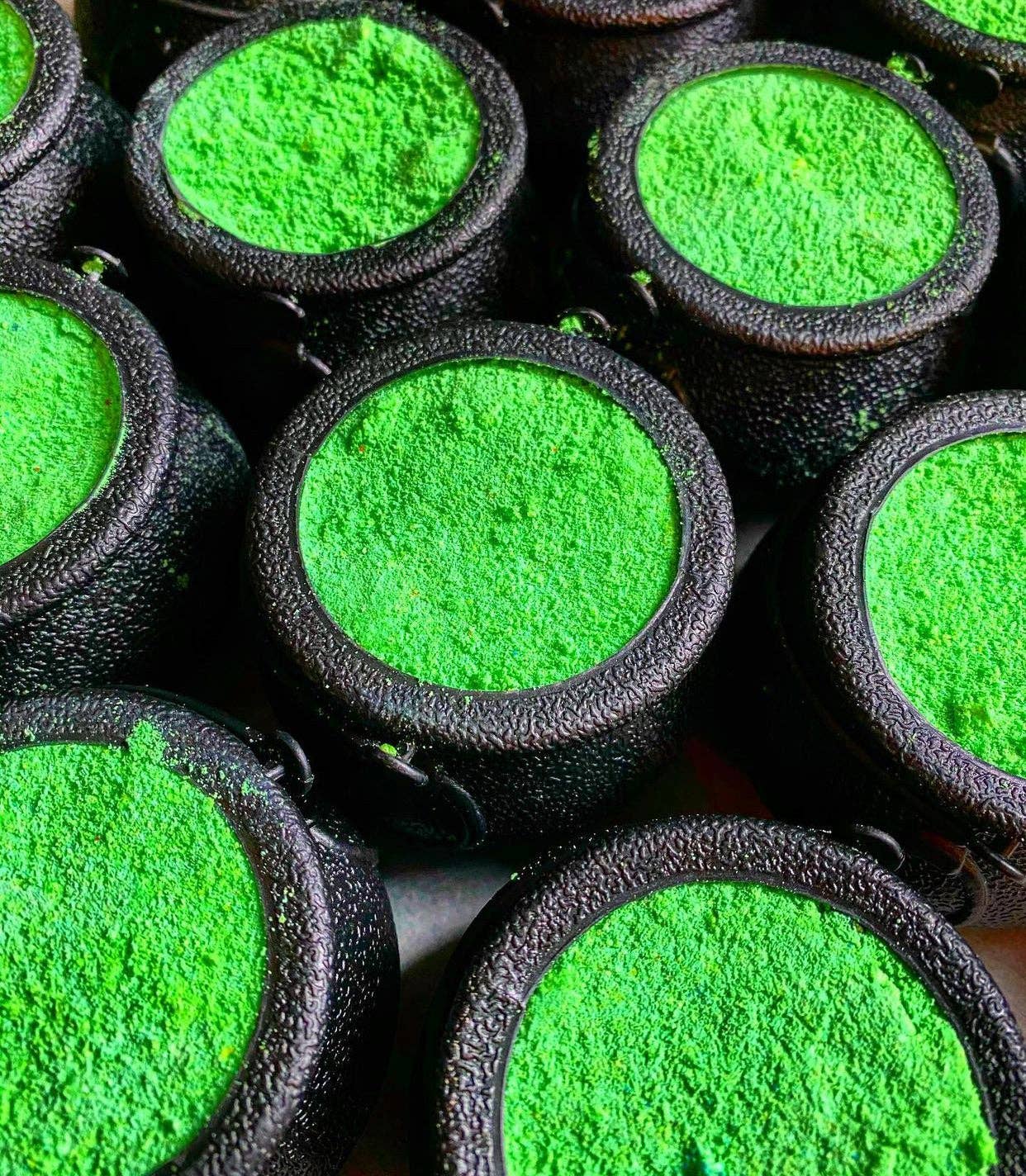 Velvet Riot Co - Wholesale Bath Bomb/Fizz - Witches Brew Cauldron Bath Bomb10