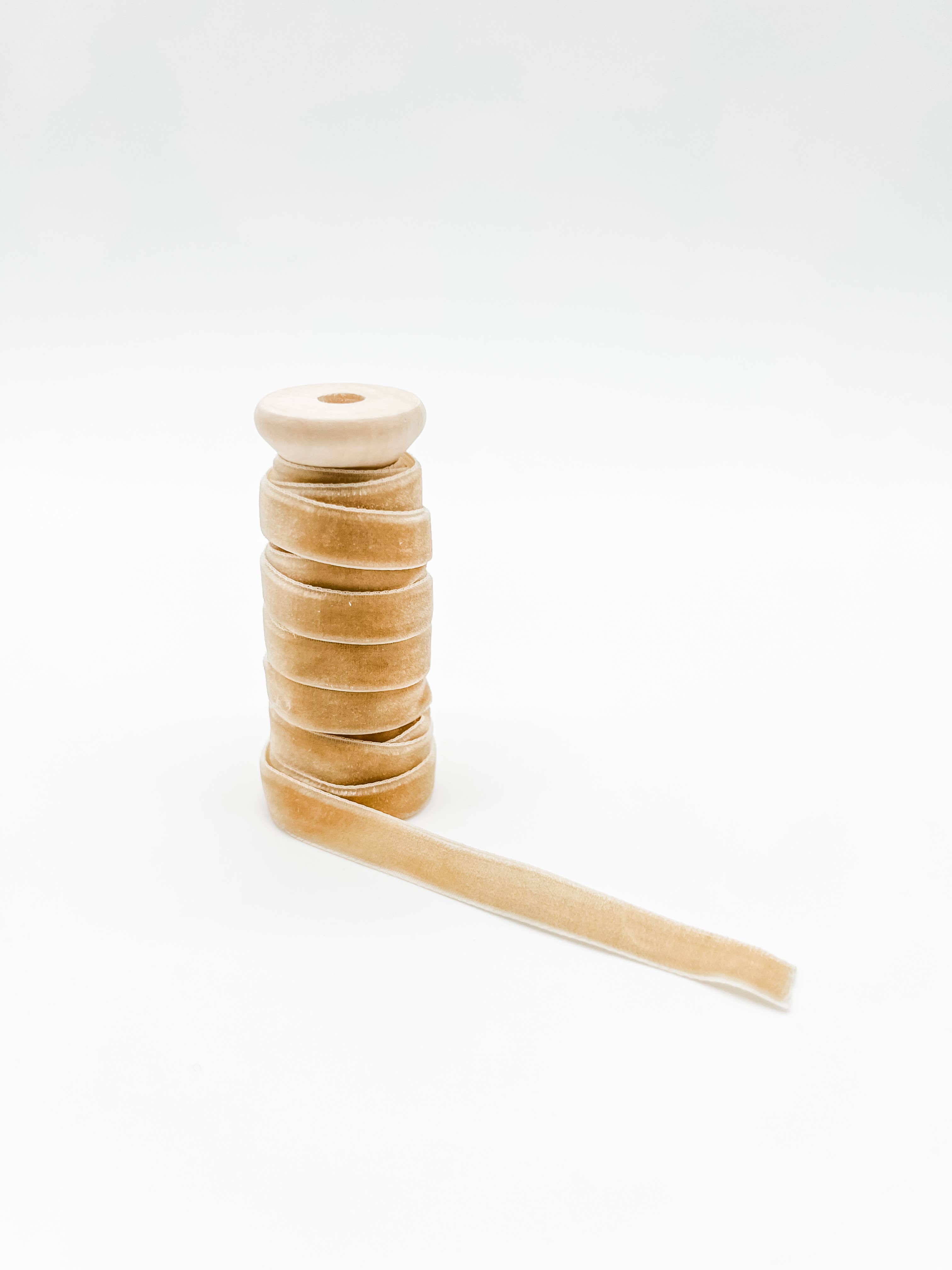 Trim & Twine - Vente Ruban – emballage cadeau - Ruban en velours, 3/8 po4