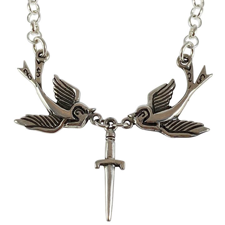 Femme Metale - Venta al por mayor Collares con colgantes/abalorios - Golondrinas de daga N