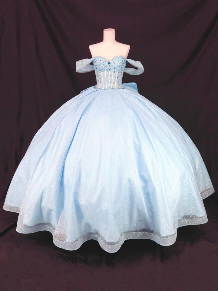 Quinceañera-klänning med juvelhänge och rosett CHF3125 för wholesale av Chicas