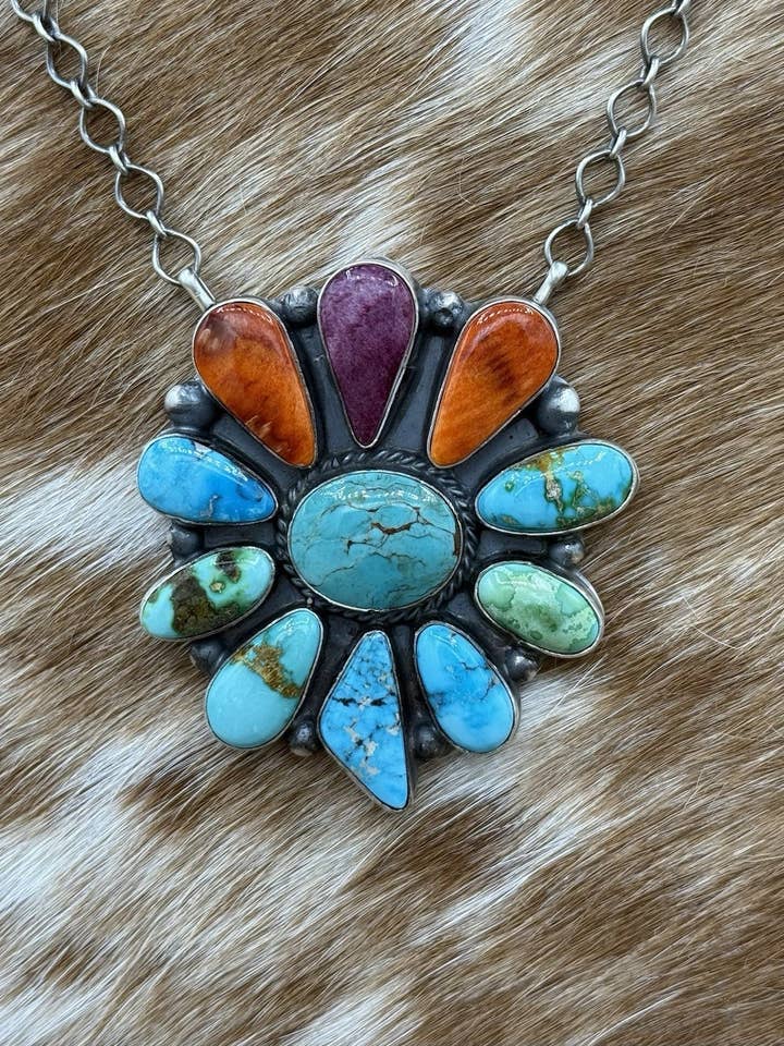 Navajo håndlavet sterlingsølv halskæde med klynge af flere turkissten 18” for engroshandel hos Native City Jewelry