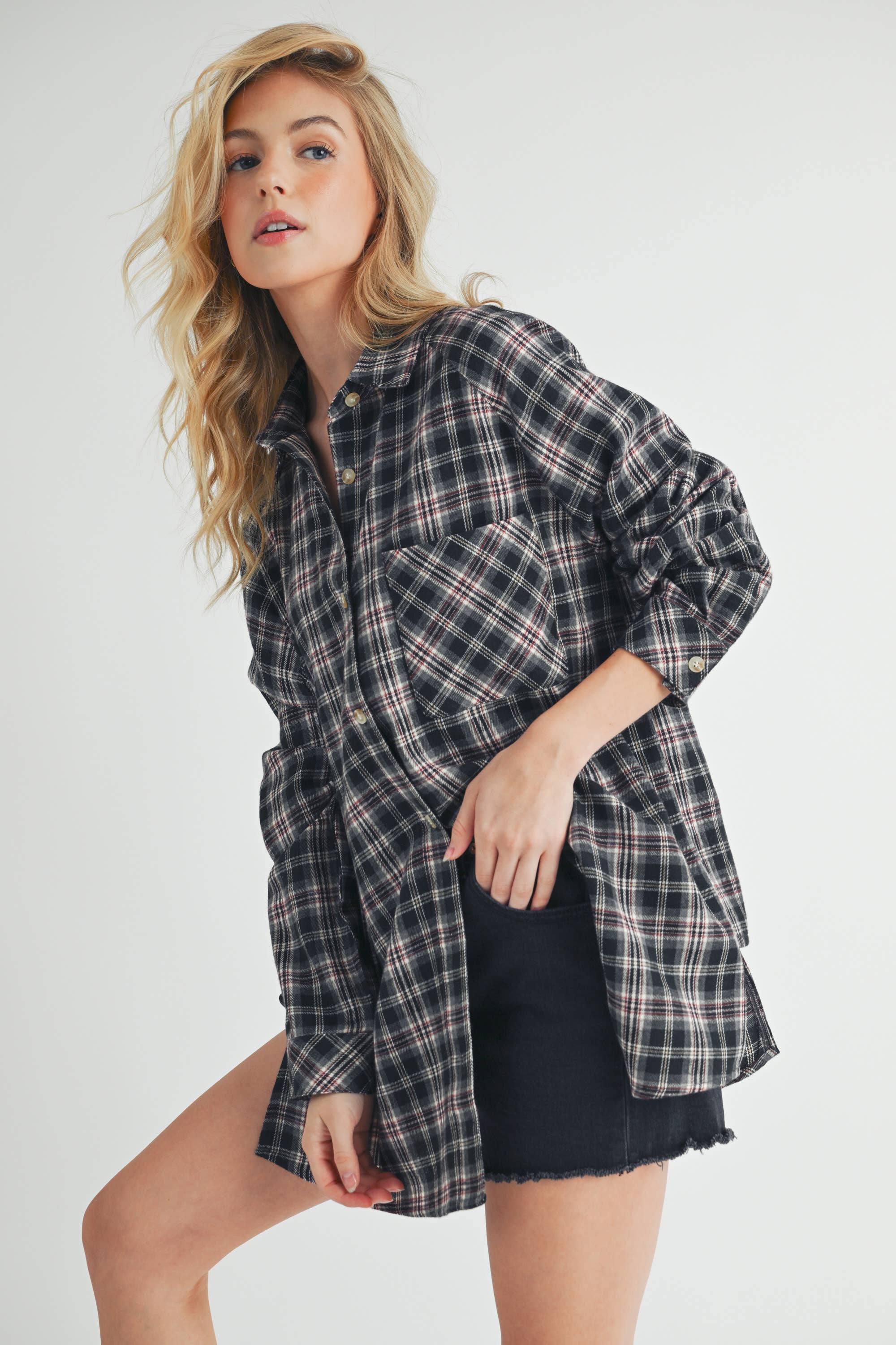 AEMI + CO – Camisa com botões no colarinho – Mulher por atacado – Camisa Flanela Xadrez Abri9
