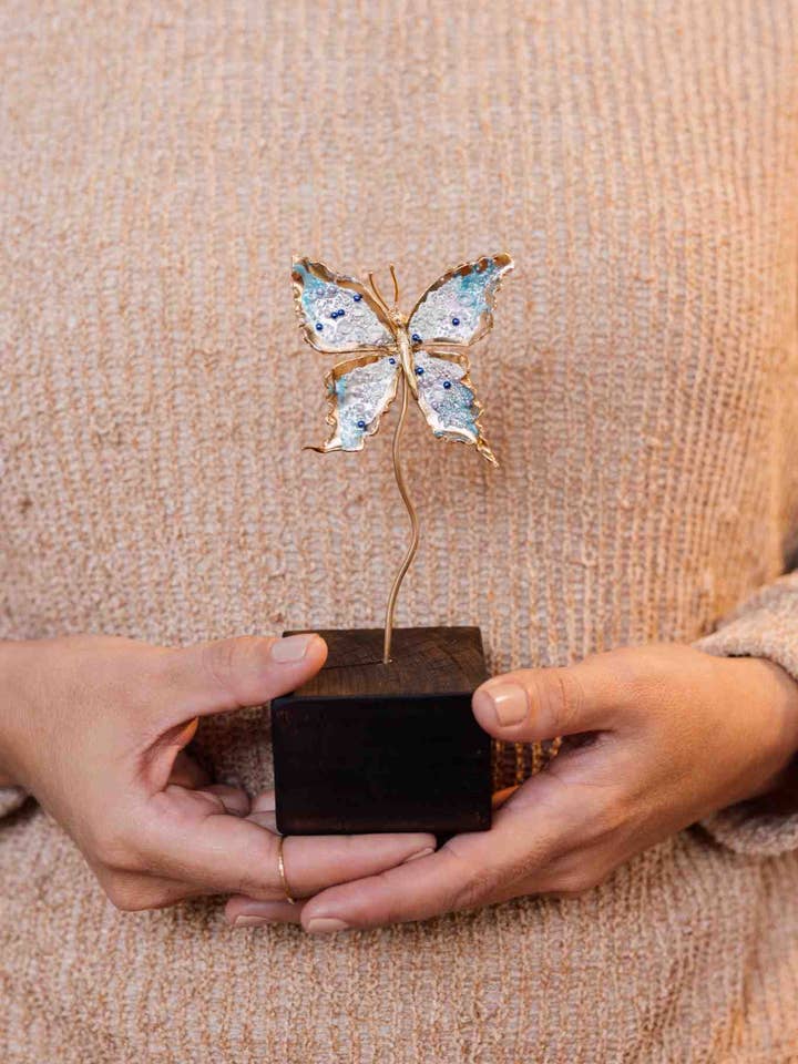 Svansfjärilsskulptur för wholesale av Câpâ