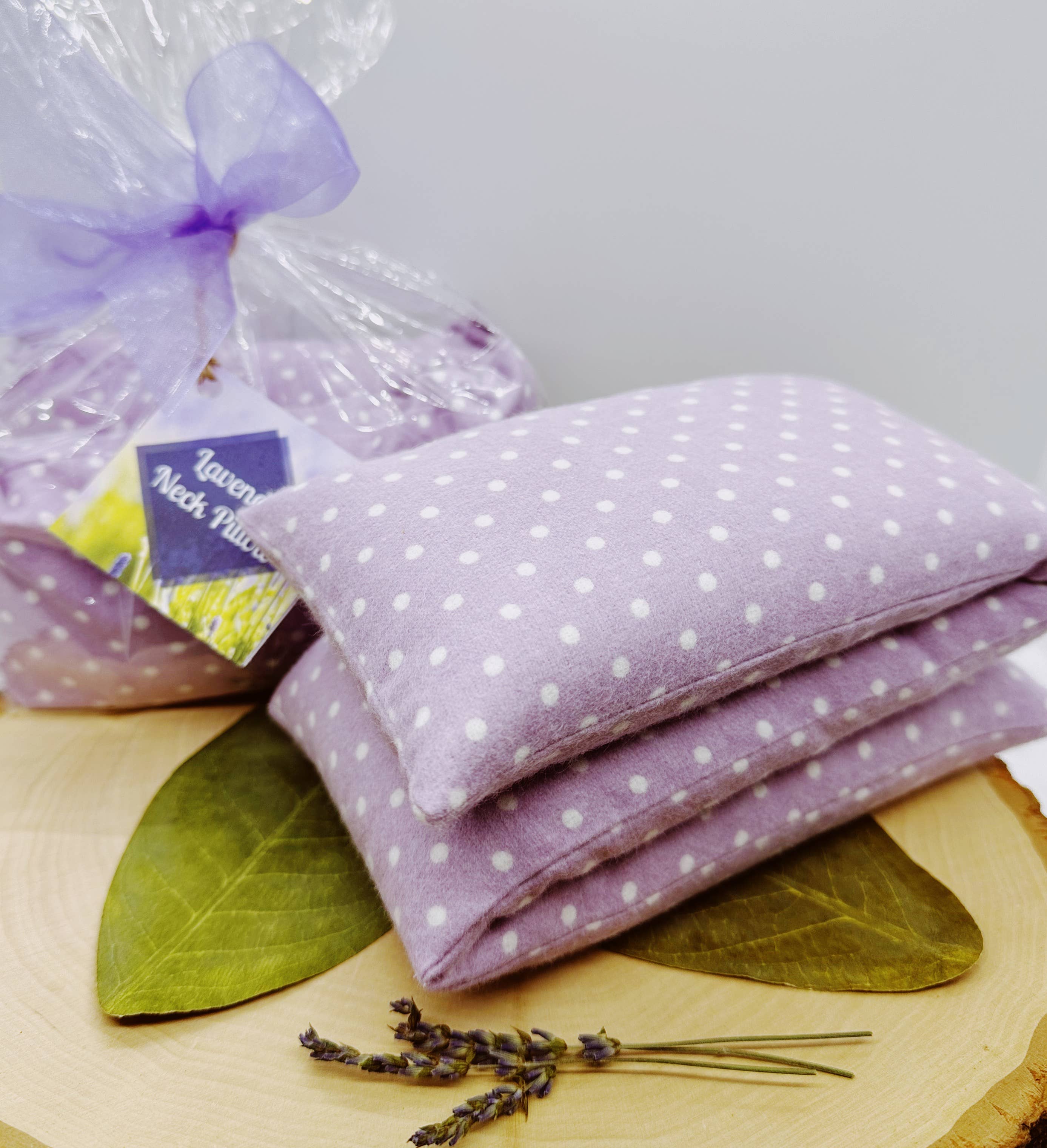Wellness & Oils – wholesale Varm/kall kompress – Lavendel Neck Wrap Varm och kall terapi Lavendel Polka Dots0