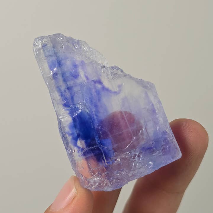 Halite bleue ~ Cristaux bruts ~ Spécimens minéraux pour la vente par Aquamarine Daydream Wholesale