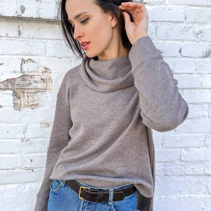 Kyomi- Ceinture marron 100 % cuir de première qualité- Fabriquée au Canada pour la vente par NAB LEATHER