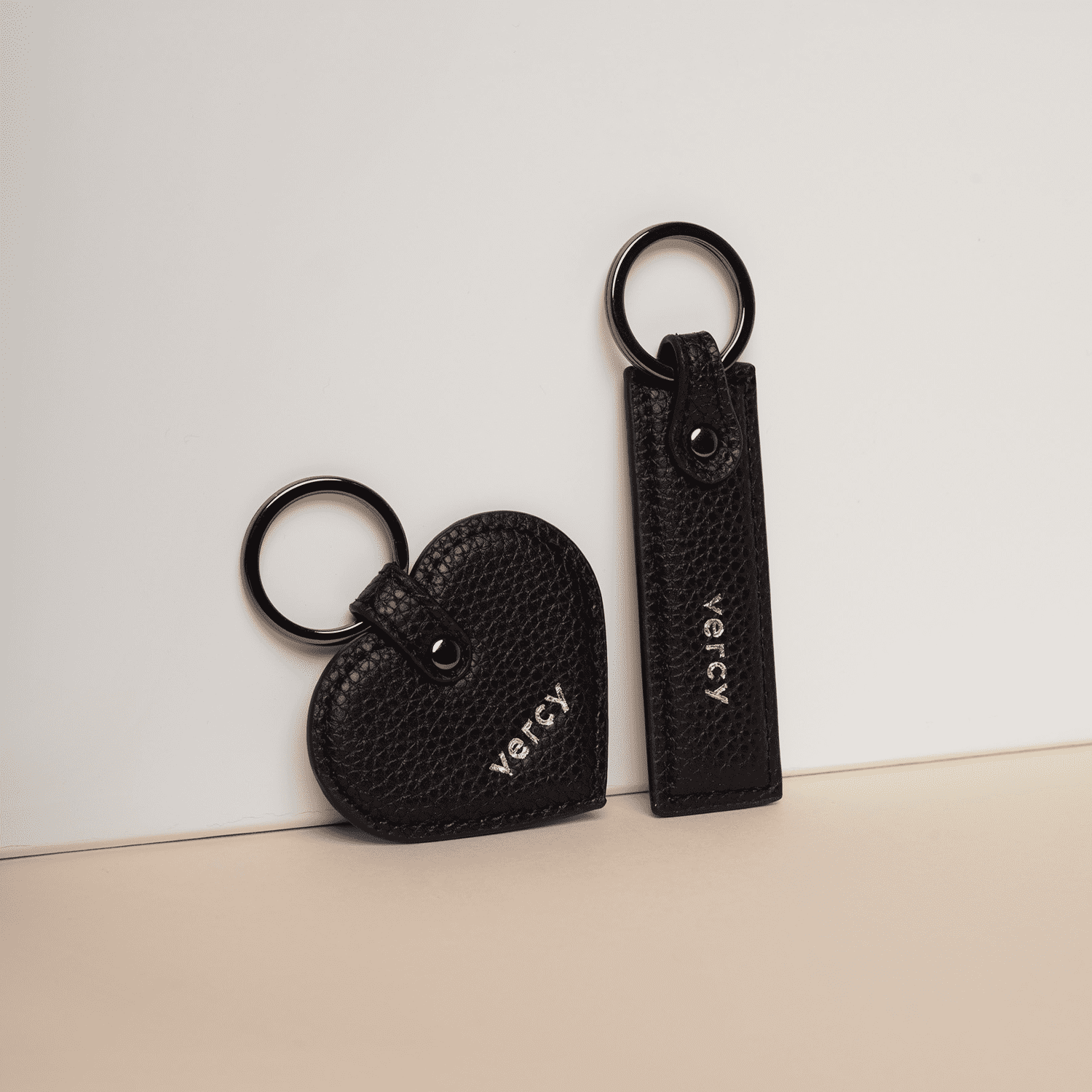 VERCY – wholesale Nyckelringar - Dam – Hjärtnyckelring i veganläder «Lavender purple»2