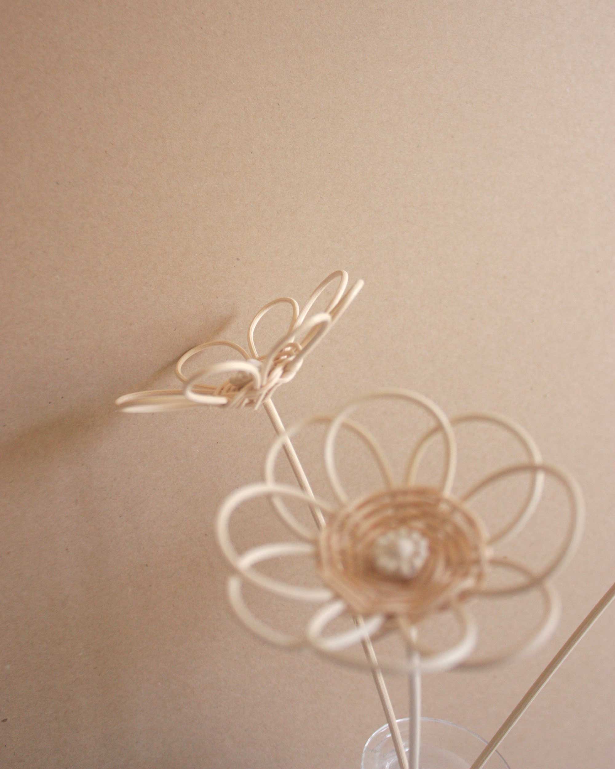 ateliersolelh - Vente Fleurs artificielles - Fleur en rotin avec tige3