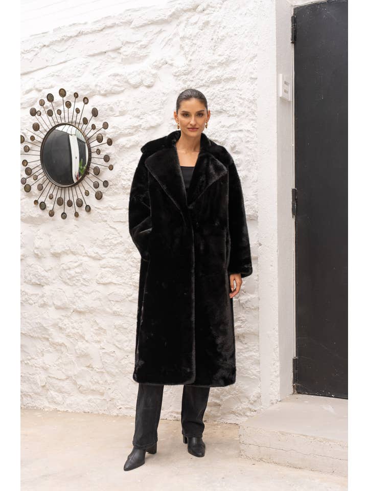 Attentif Paris - Wholesale Fur/Faux Fur Coat - Women's - Long synthetic fur coat with lapel collar44