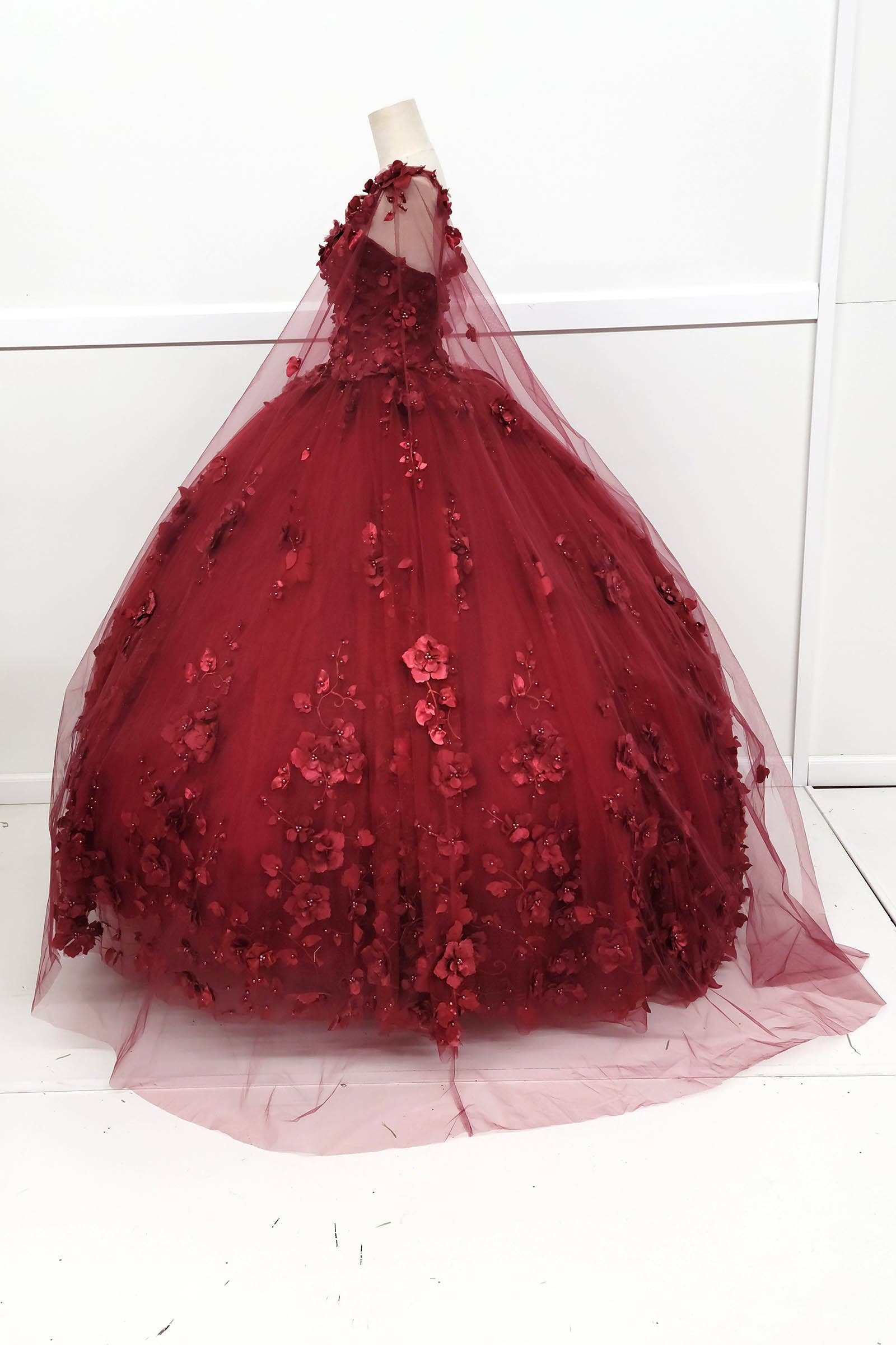 Chicas – Vestido comprido - Mulher por atacado – Vestido de Quinceanera com Flores e Capa com Abertura CHF30188