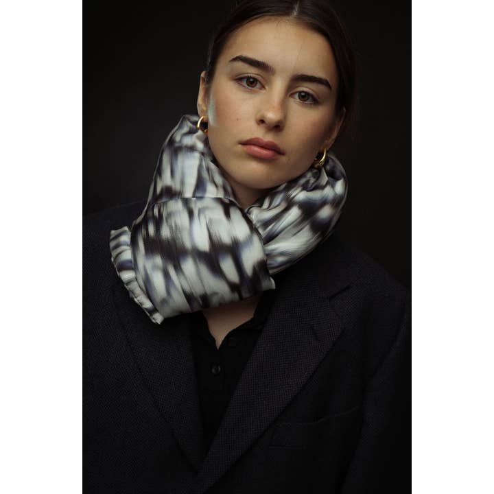 Abstract - Wholesale Scarf - Unisex - Mini padded scarf in printed silk10