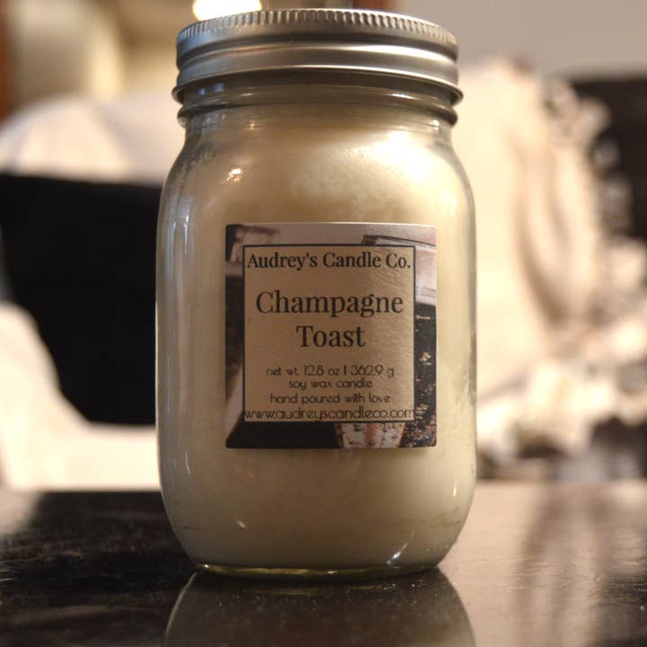 Champagne Toast for engroshandel hos Audrey's Candle Co.