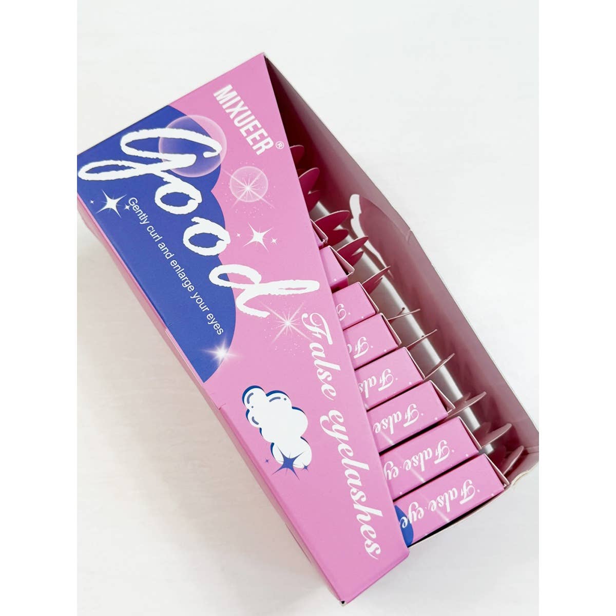 BLACK Natural Look False Eyelashes for wholesale on Faire4