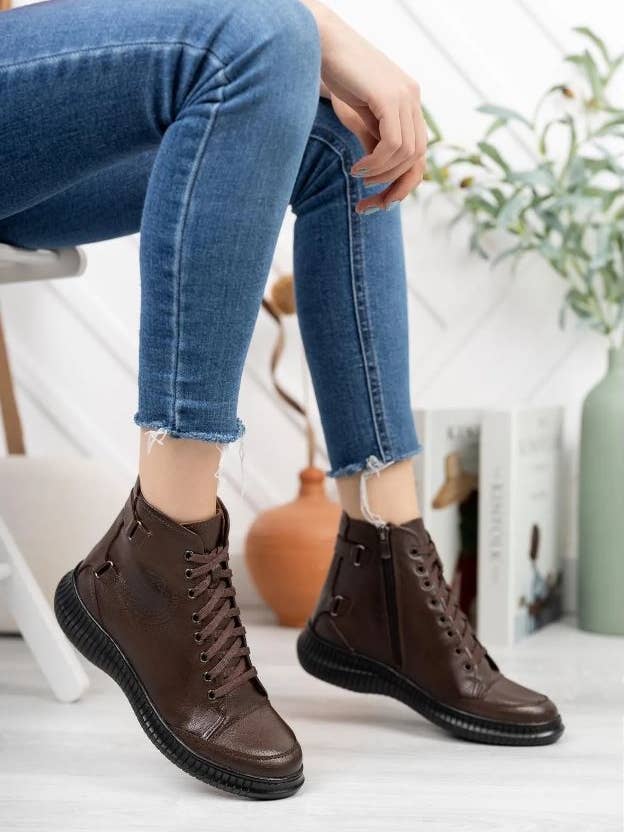 Zohen Genuine Leather Boots for wholesale by Derimi'O