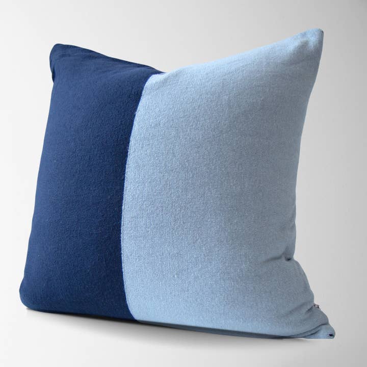 Tajik Home LLC - Wholesale Throw/Decorative Pillow - Dakota Two-Tone Knit Throw Pillow in Blue - Stylish & Modern