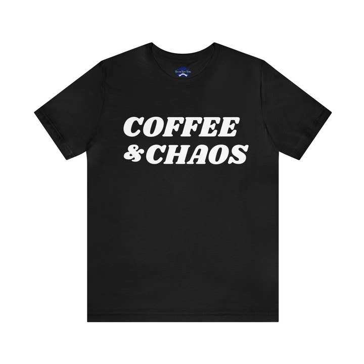 Coffee & Chaos kortærmet T-shirt for engroshandel hos Victorholistics