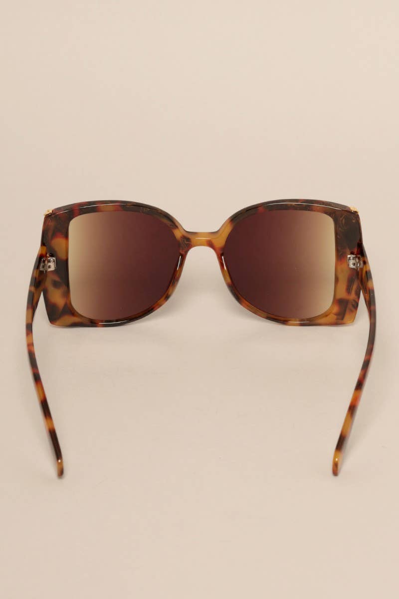  ASSORTED COLOR Women's Oversized Gradient Sunglasses for wholesale on Faire11